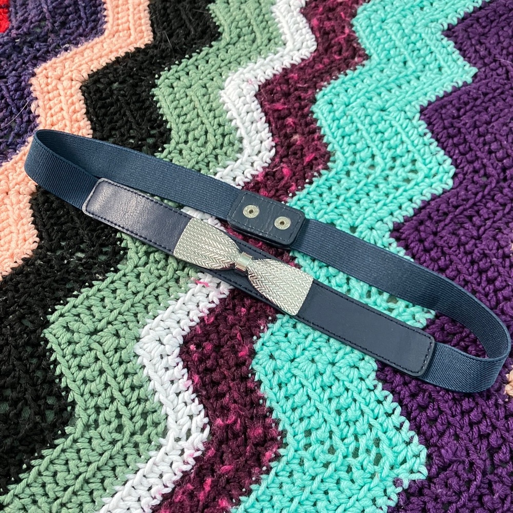 Navy Blue Stretch Belt with Silver Bow Buckle